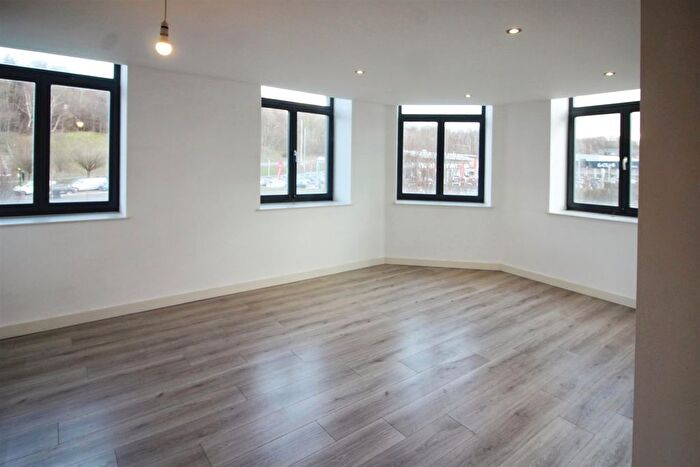 2 Bedroom Flat To Rent In Cape Street, Bradford, BD1