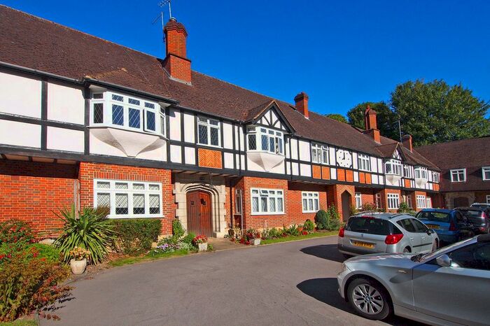 2 Bedroom Flat To Rent In Holman Court, Church Street, Ewell Village, KT17