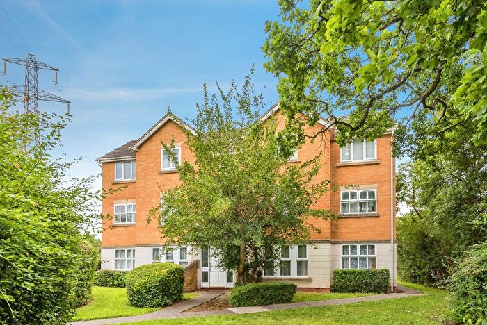 1 Bedroom Flat For Sale In Thorley Court, Swindon, Wiltshire, SN25