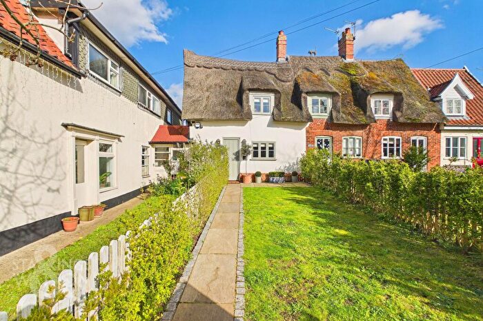 2 Bedroom End Of Terrace House For Sale In Norwich Road, Dickleburgh, Diss, IP21