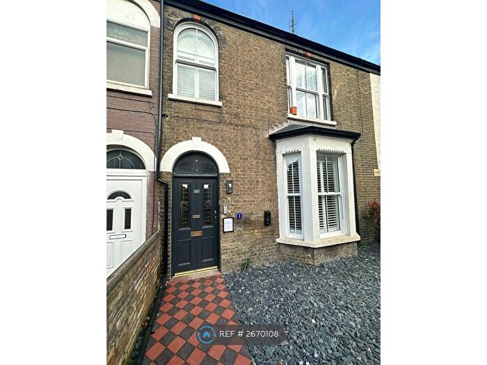 2 Bedroom Flat To Rent In Mill Road, Cambridge, CB1
