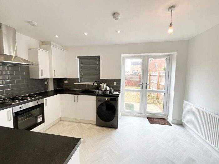 2 Bedroom Semi-Detached House For Sale In Waterside Road, Stainforth, Doncaster, DN7
