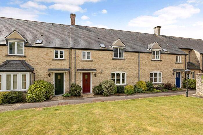 3 Bedroom Retirement Property For Sale In The Orchard, The Croft, Fairford, GL7