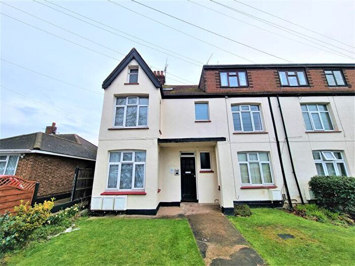 2 Bedroom Flat To Rent In Hillborough Road, Westcliff-On-Sea, SS0