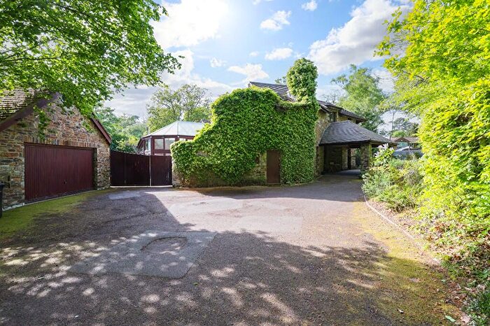 5 Bedroom Detached House For Sale In Kimberley Ride, Cobham, Surrey, KT11