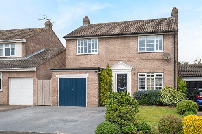 4 Bedroom Detached House For Sale In Yew Tree Close, Rufforth, York, YO23