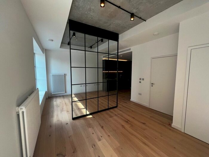 Studio To Rent In Goodluck Hope Walk, London, E14