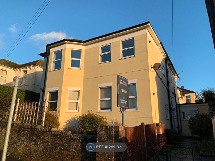 2 Bedroom Flat To Rent In Ashburnham Road, Hastings, TN35