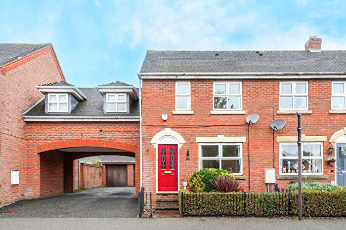 3 Bedroom Mews For Sale In Rumbush Lane, Dickens Heath, B90