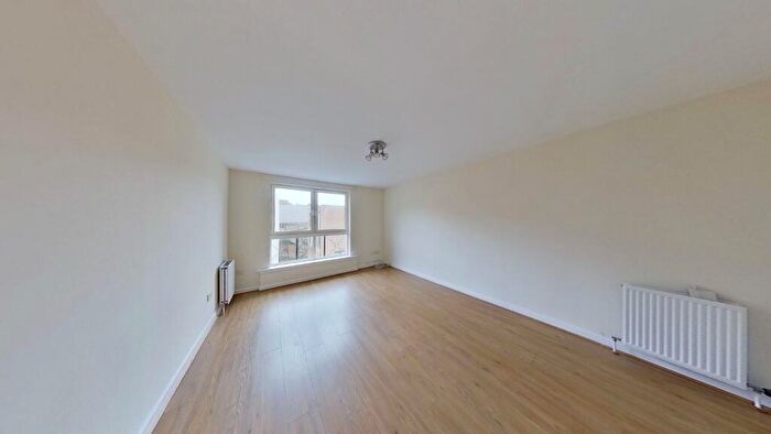 2 Bedroom Flat To Rent In Cadiz Street, Edinburgh, EH6