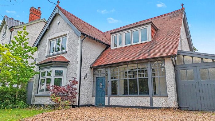 4 Bedroom Detached House To Rent In Solihull Road, Solihull, West Midlands, B90