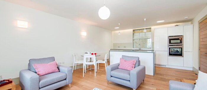 2 Bedroom Flat To Rent In Osborne House, Marylebone, W1U