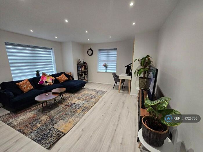 1 Bedroom Flat To Rent In Angelica Drive, London, E6