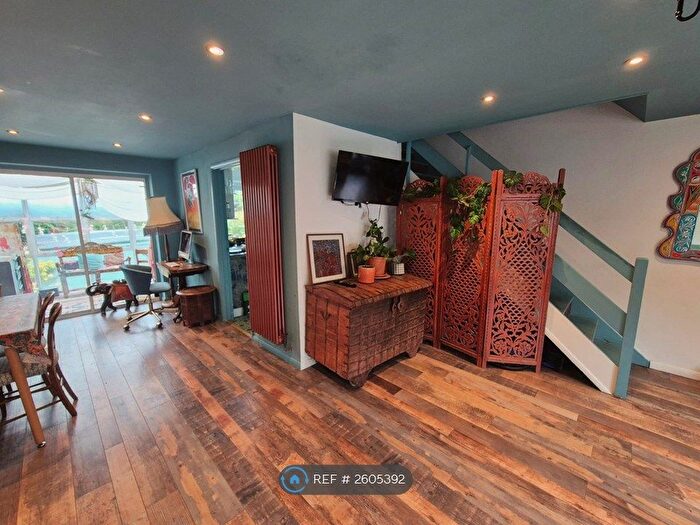 3 Bedroom Semi-Detached House To Rent In Western Road, Liss, GU33