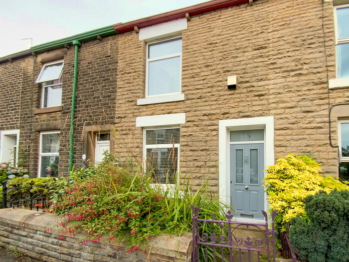 3 Bedroom Terraced House To Rent In Shrewsbury Street, Glossop, SK13