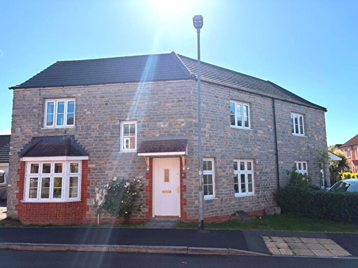 3 Bedroom Semi-Detached House For Sale In Hartlake Close, Glastonbury, BA6