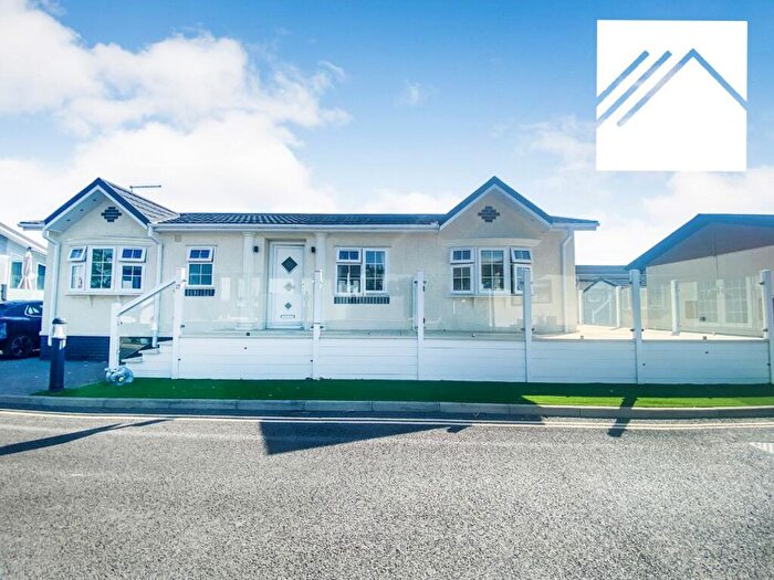 2 Bedroom Park Home For Sale In Oakside, Sandy Bay, Canvey Island, SS8