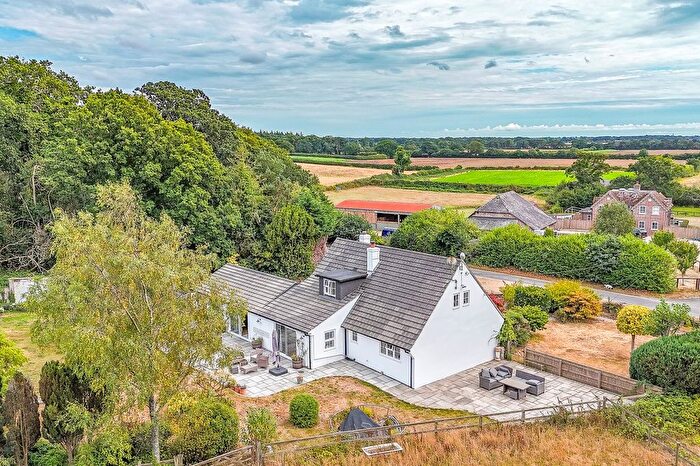 4 Bedroom Detached House For Sale In North Ripley, Christchurch, BH23