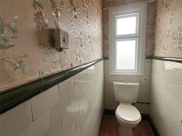 3 Bedroom Flat For Sale In Brompton Avenue, Rhos On Sea, Colwyn Bay, Conwy, LL28