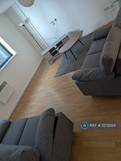 1 Bedroom Flat To Rent In Mann Island, Liverpool, L3