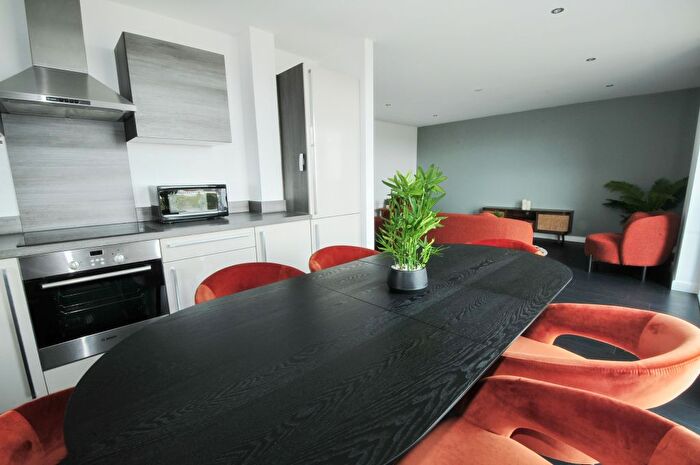 3 Bedroom Flat To Rent In Bedroom Apartment – Alto, Sillavan Way, Salford, M3