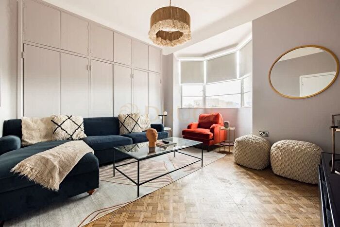 4 Bedroom Flat To Rent In Charlotte Street, W1T