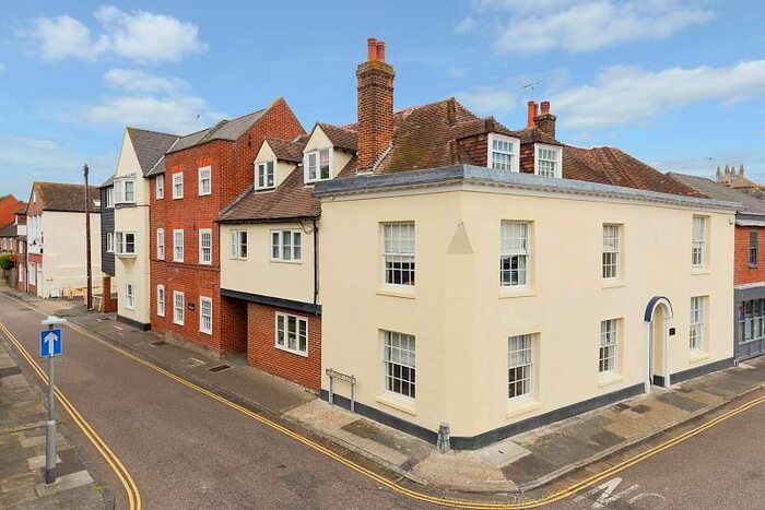 2 Bedroom Flat To Rent In Willoughby Court, St Johns Lane, Canterbury CT1