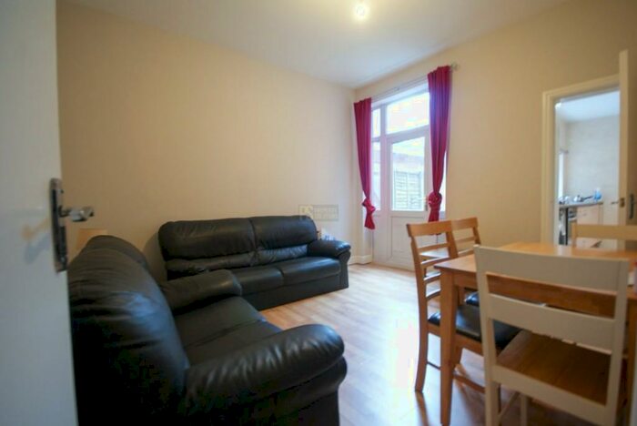 1 Bedroom Terraced House To Rent In Dawlish Road, Selly Oak - Student Property, B29