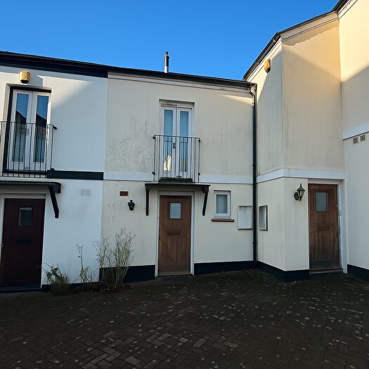3 Bedroom Terraced House To Rent In Barrack Street, Plymouth, PL1