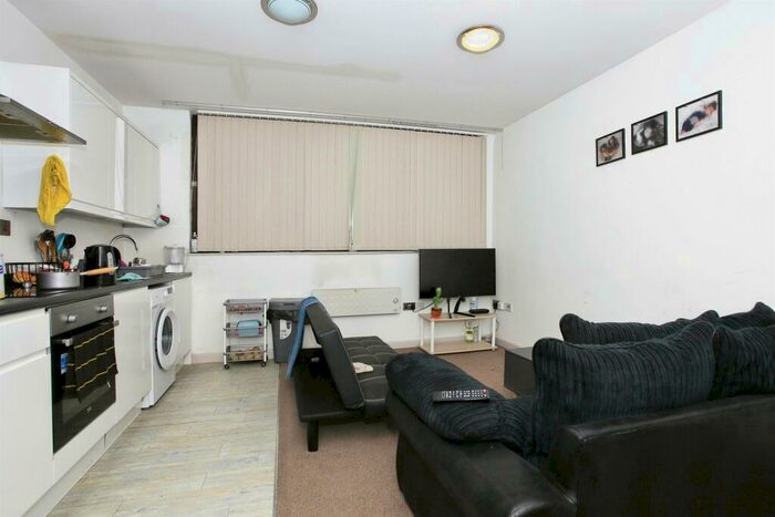 2 Bedroom Flat For Sale In Priestgate, Peterborough, PE1
