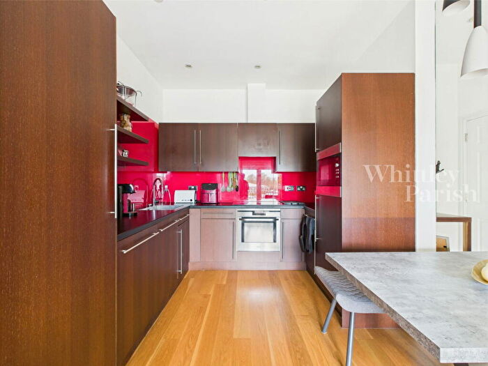 2 Bedroom Flat For Sale In Ensign Way, Diss, IP22