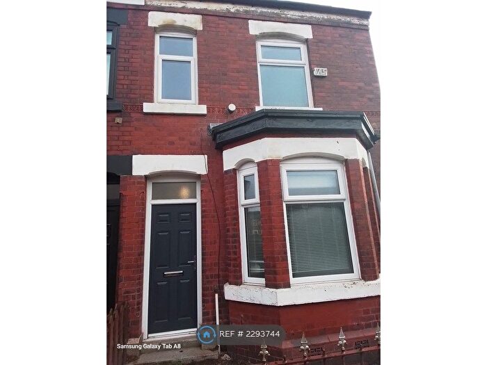 3 Bedroom End Of Terrace House To Rent In Holly Street, Droylsden, Manchester, M43