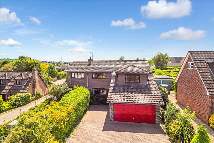 5 Bedroom Detached House For Sale In Hazel Grove, Clanfield, Waterlooville, Hampshire, PO8