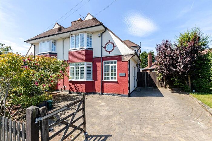 4 Bedroom Semi-Detached House For Sale In Herlwyn Avenue, Ruislip, HA4