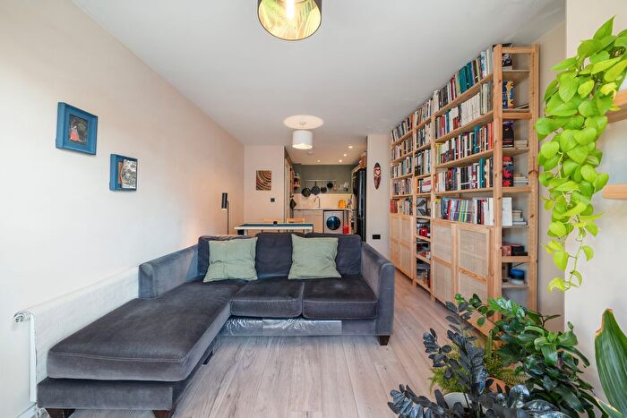 1 Bedroom Flat To Rent In Hungerford Road, London, N7