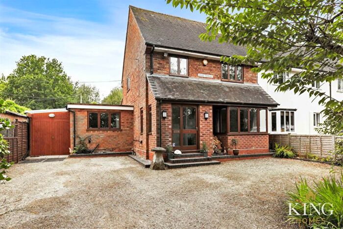 3 Bedroom Semi-Detached House For Sale In Wood Terrace, Sambourne, Extended, B96