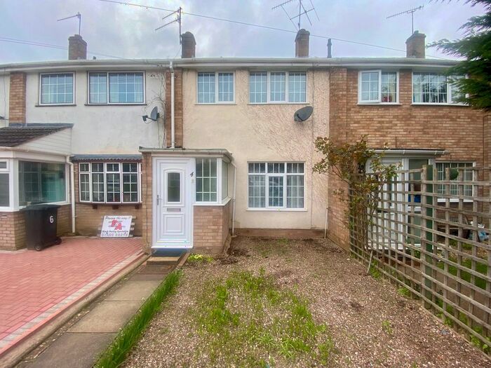 3 Bedroom Terraced House To Rent In Hawkwood Crescent, Worcester, WR2