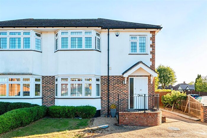 3 Bedroom Semi-Detached House For Sale In Oxhawth Crescent, Bromley, BR2