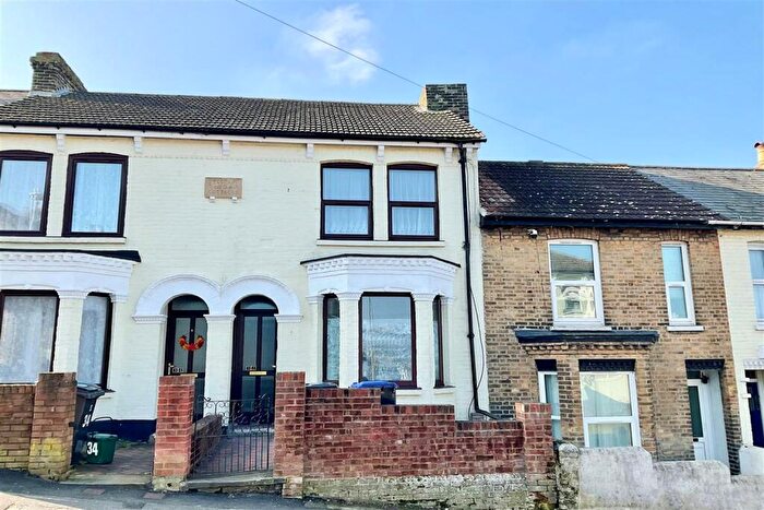 2 Bedroom Flat To Rent In Belgrave Road, CT17