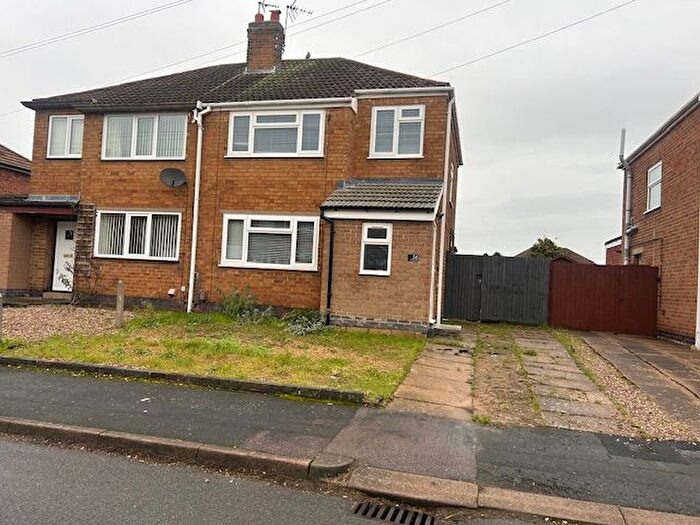 3 Bedroom Semi-Detached House To Rent In Bramley Road, Birstall, LE4