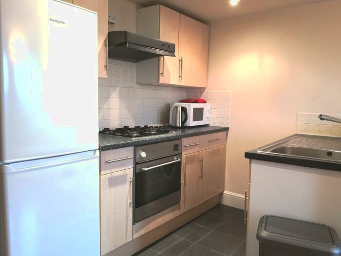 2 Bedroom Apartment To Rent In Hampshire Terrace, Southsea, PO1