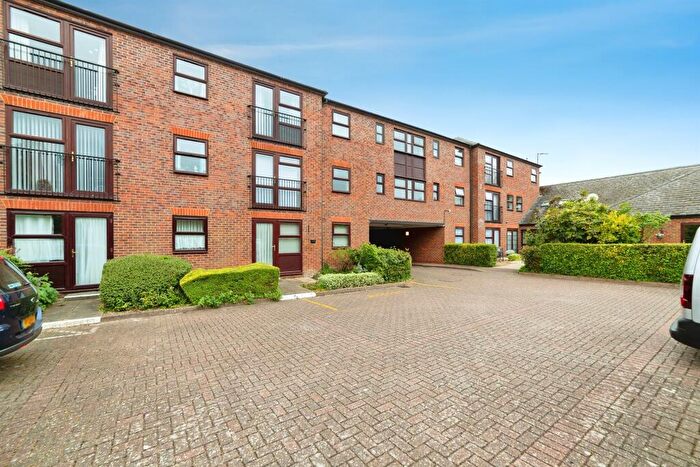 1 Bedroom Apartment For Sale In High Street, Baldock, SG7