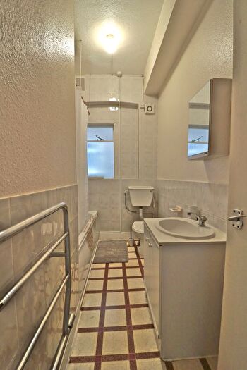 1 Bedroom Flat To Rent In Grange Road, Ealing, W5