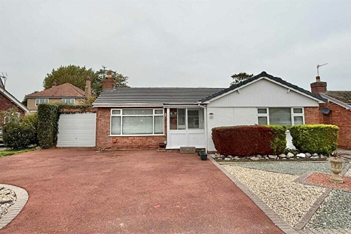 2 Bedroom Detached Bungalow For Sale In Kinmel Avenue, Abergele, LL22