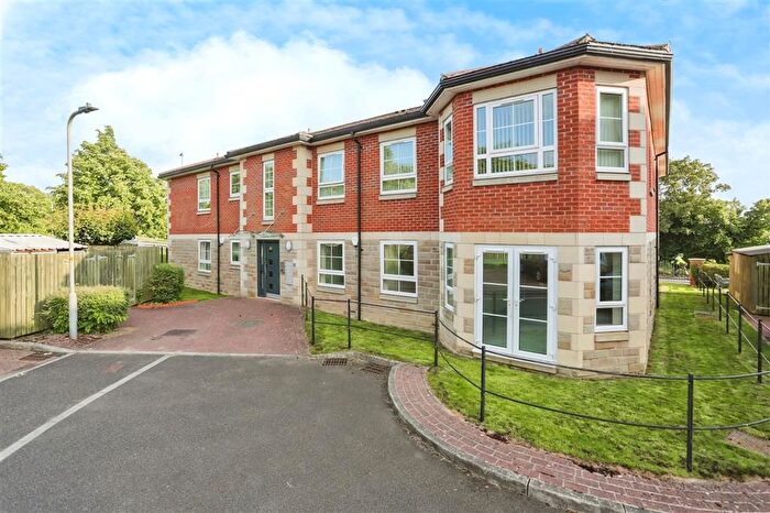 2 Bedroom Flat For Sale In Waterside, Fairburn, Knottingley, WF11