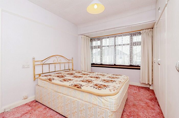 3 Bedroom Semi-Detached House For Sale In Waite Road, Willenhall, WV13