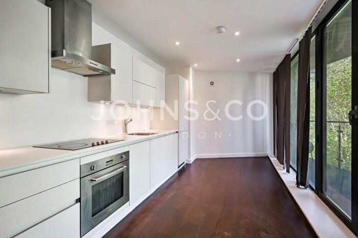 2 Bedroom Apartment To Rent In Shirley Street, Canning Town, London, E16