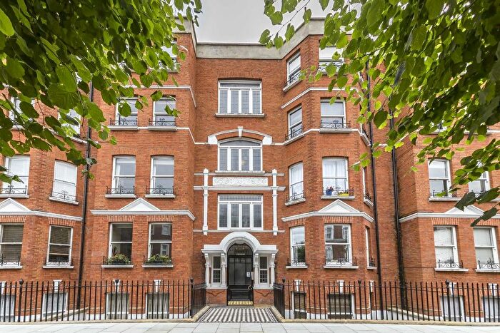 2 Bedroom Flat To Rent In Fulham Road, Fulham, SW6