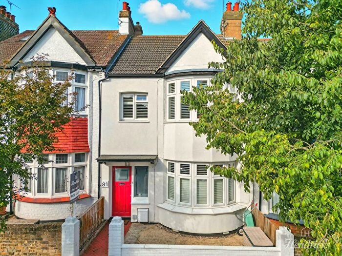 3 Bedroom Terraced House For Sale In Marguerite Drive, Leigh-On-Sea, SS9