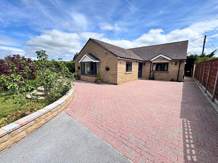 3 Bedroom Detached Bungalow For Sale In Horderns Lane, Chapel-En-Le-Frith, SK23